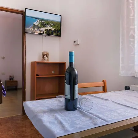Apartment Danka I 11169 * Pula