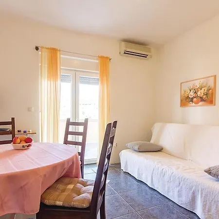 Lägenhet Apartment Danka I 11169 Pula