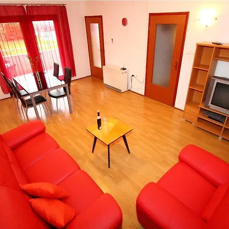Apartment Danka I 11169 *